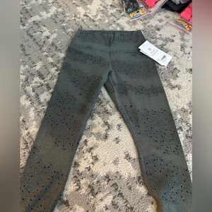 NEW WITH TAGS ALTHLETA 7/8 LEGGINGS SMALL PETITE SMALL